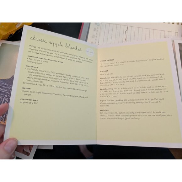 Melissa Leapman Cozy Crochet Kit - Instructions and Tools for 25 Projects - Picture 5 of 6